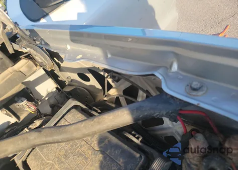 2015 Chevrolet Silverado C1500 z USA, uszkodzony, nr VIN 1GCNCPEH3FZ322270